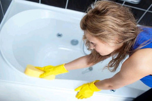 Рекомендации специалистов как и чем эффективно отбелить ванну