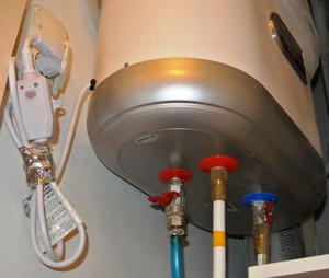 Описание преимуществ и минусов накопительного водонагревателя