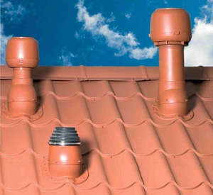 Трубы вентиляции на крыше - разные вентиляционные системы имеют разные трубы.