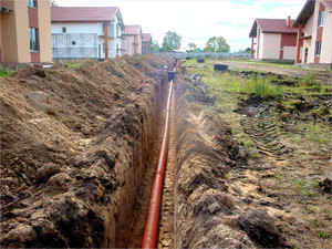 Соединение канализации дома с центральной - это сложный участок.
